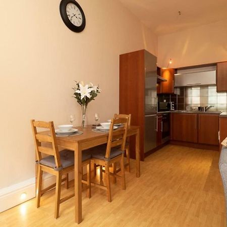 Stylish And Comfortable Lace Market Studio Apartment Nottingham Bagian luar foto